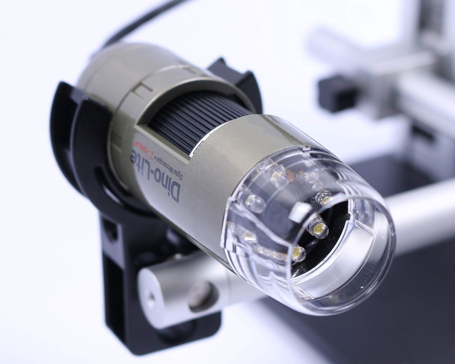 kính hiển vi cầm tay 3113